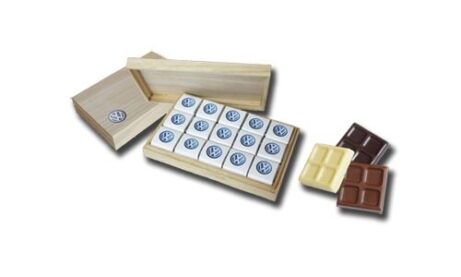 čokoláda v dřevěné krabičce